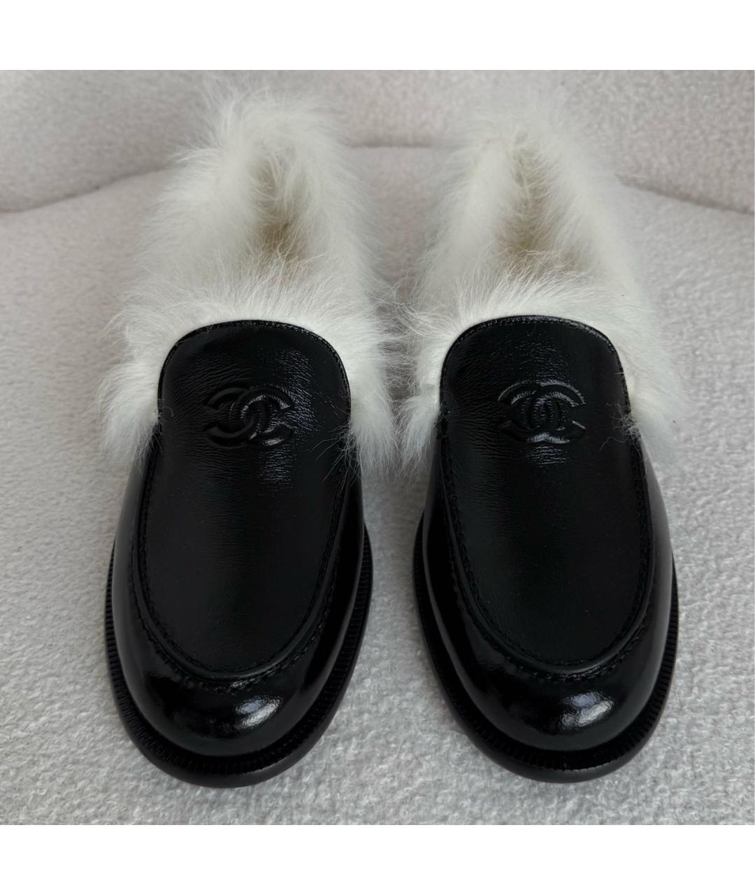 CHANEL Черные лоферы из лакированной кожи, фото 2