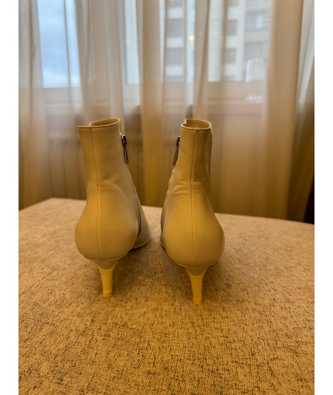 GIANVITO ROSSI Белые кожаные ботильоны, фото 4