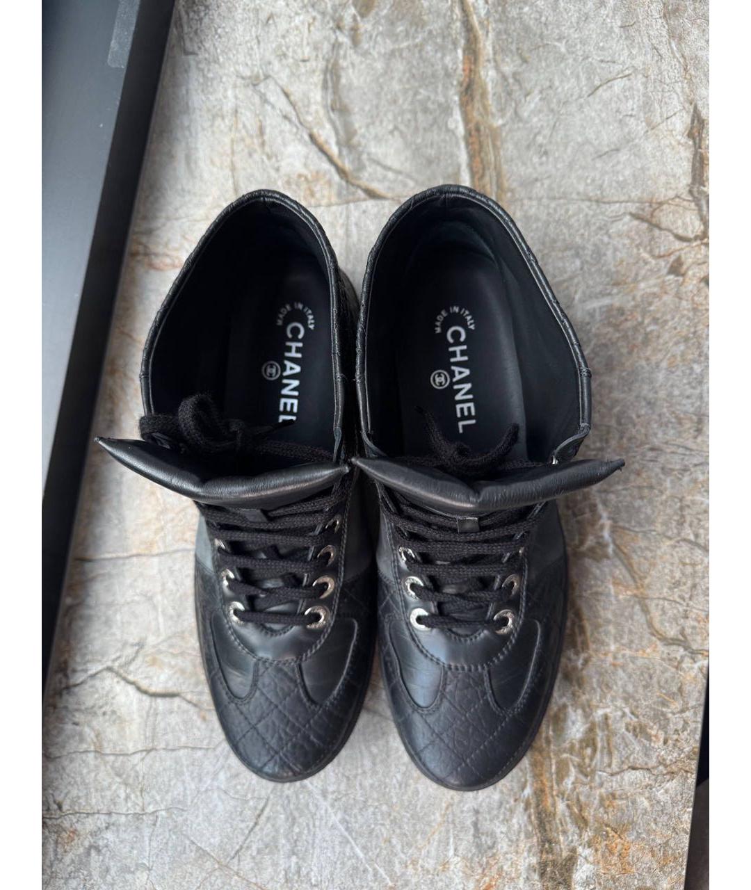 CHANEL Черные кожаные кроссовки, фото 3
