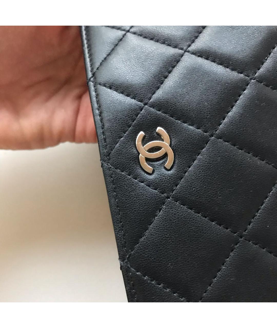 CHANEL Черная кожаная сумка через плечо, фото 7