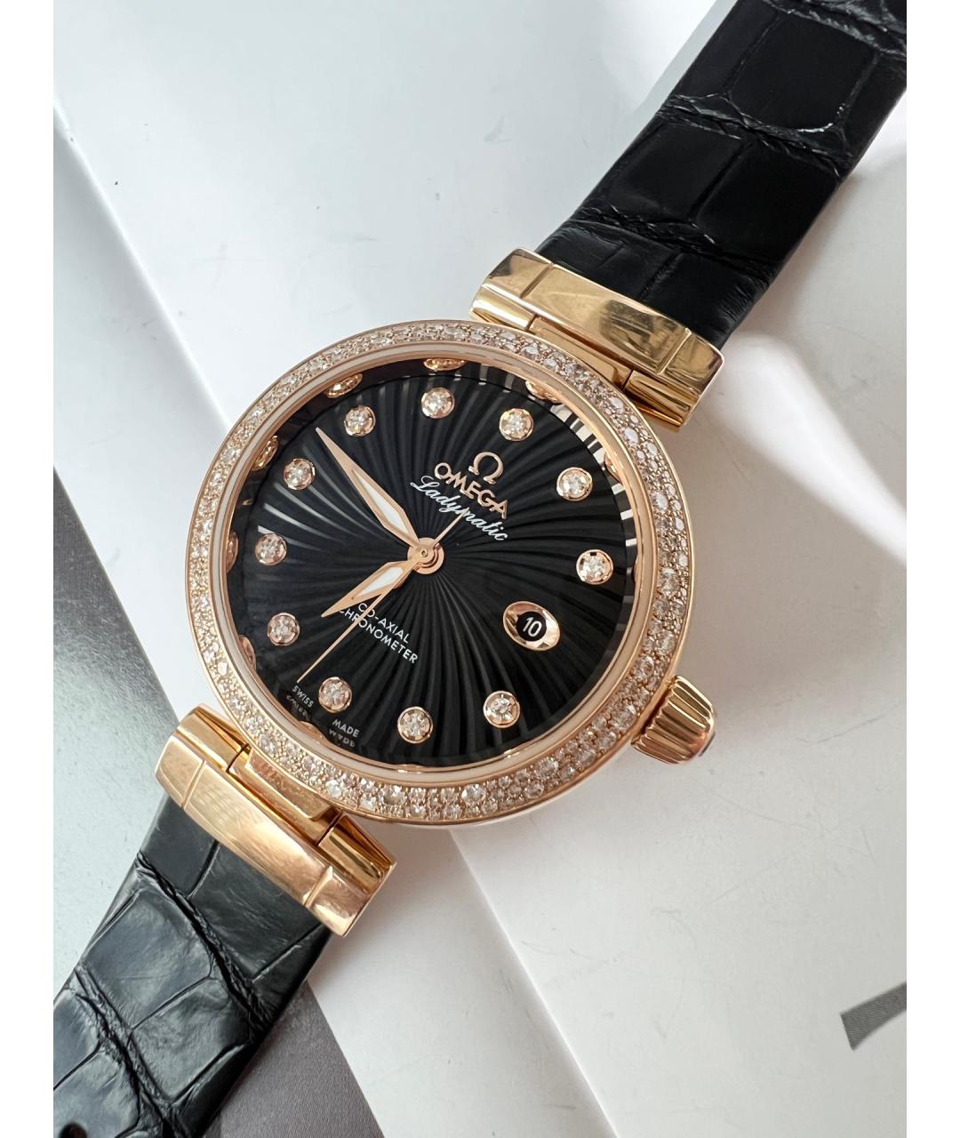 OMEGA Черные часы из розового золота, фото 3