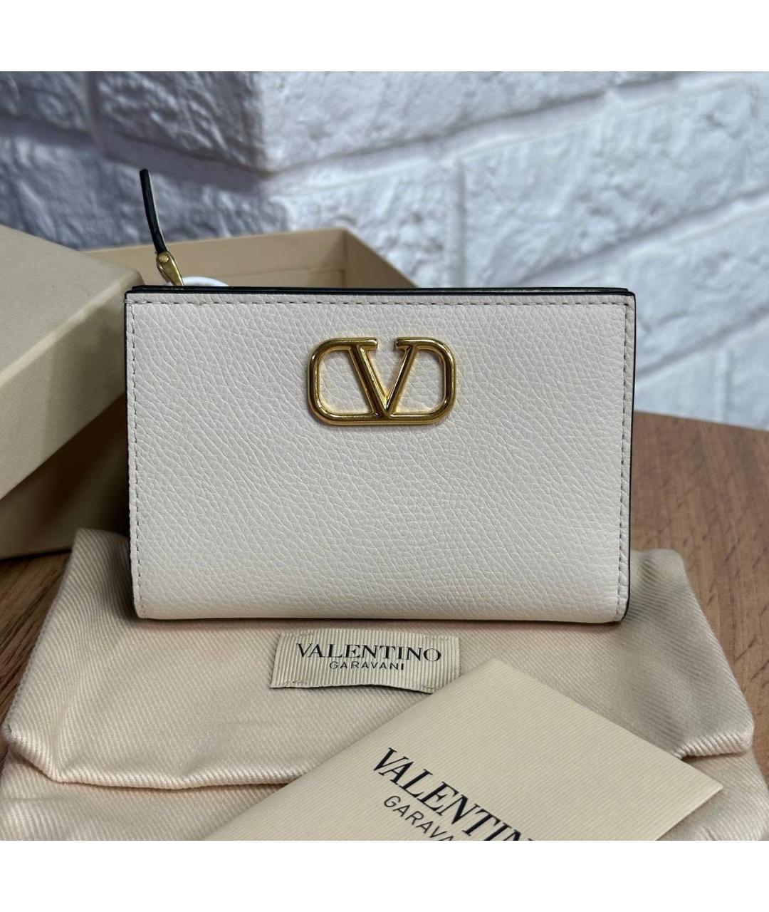 VALENTINO Бежевый кожаный кошелек, фото 6