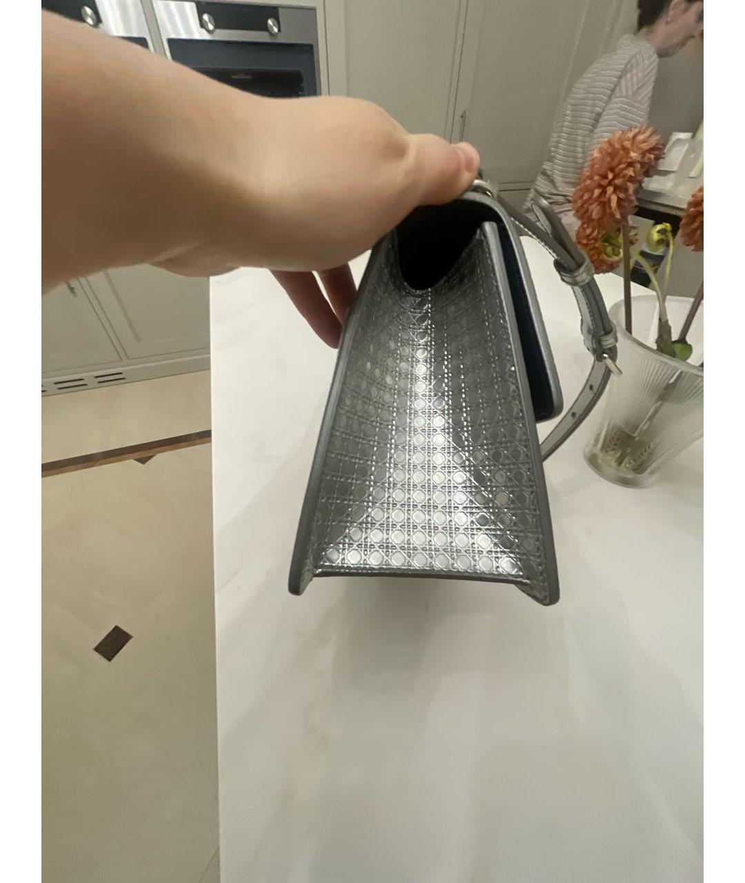 CHRISTIAN DIOR Серебряная кожаная сумка через плечо, фото 7