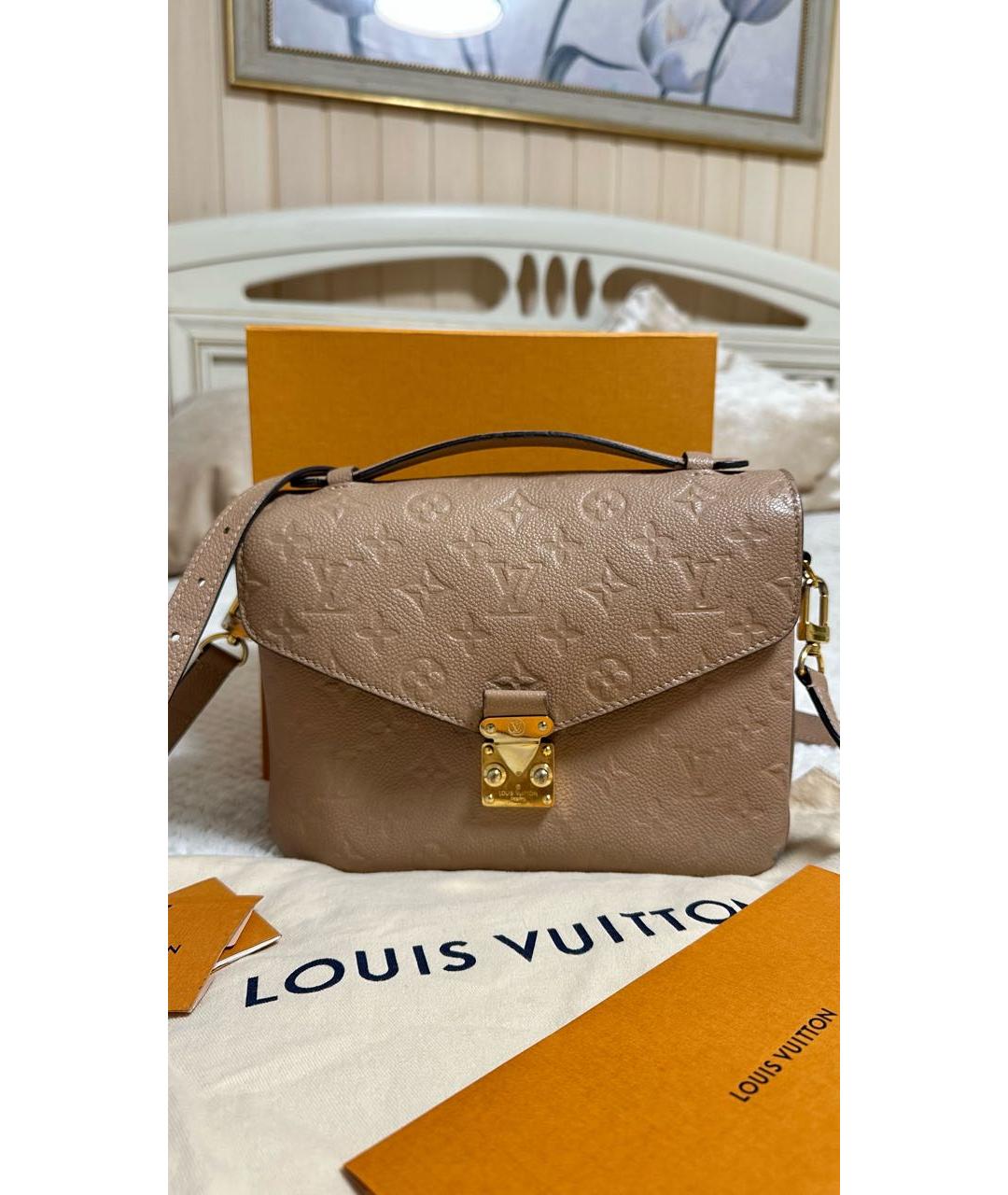 LOUIS VUITTON Бежевая кожаная сумка через плечо, фото 9