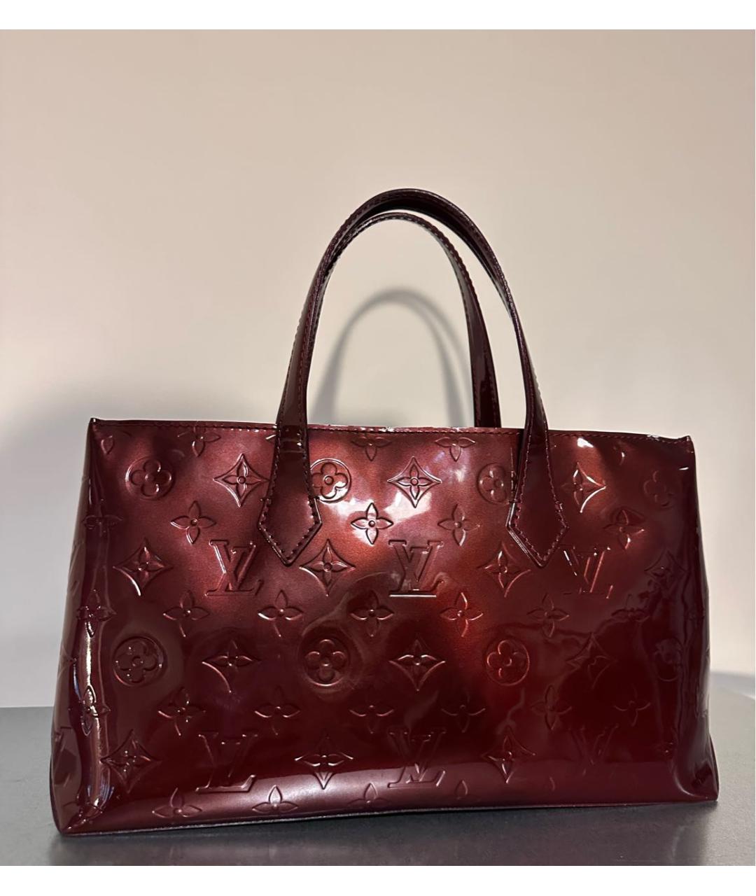 LOUIS VUITTON Бордовая сумка с короткими ручками из лакированной кожи, фото 5