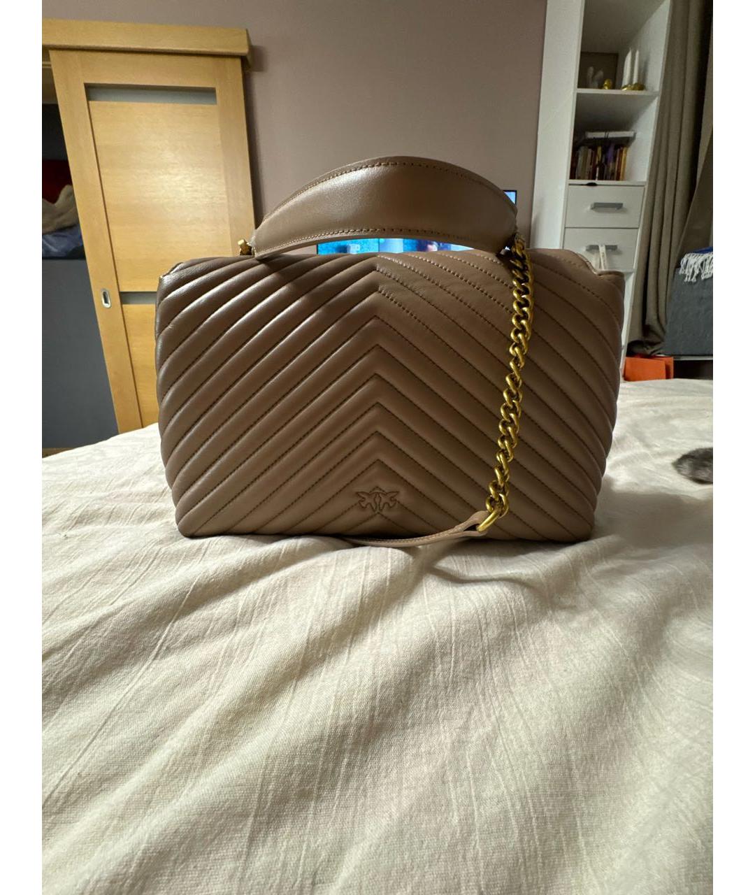 PINKO Бежевая кожаная сумка с короткими ручками, фото 3