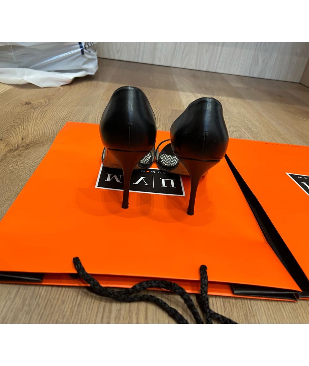 MANOLO BLAHNIK Черные замшевые туфли, фото 4