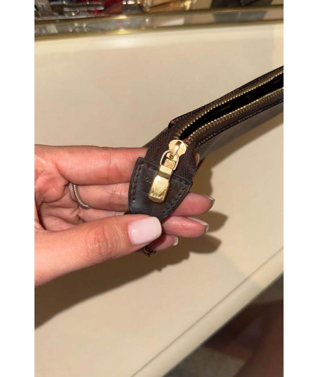 LOUIS VUITTON Коричневая кожаная сумка с короткими ручками, фото 7