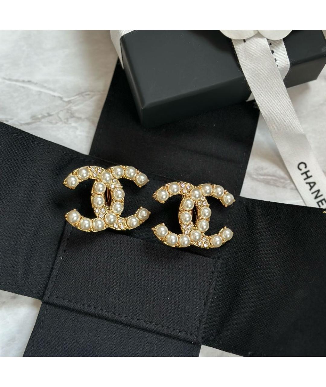 CHANEL Золотые металлические клипсы, фото 7