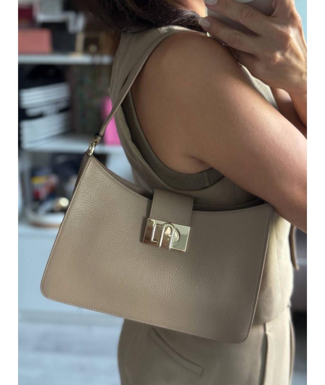 FURLA Бежевая кожаная сумка с короткими ручками, фото 4