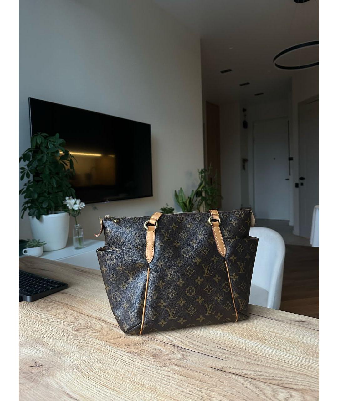 LOUIS VUITTON Коричневая сумка через плечо, фото 5