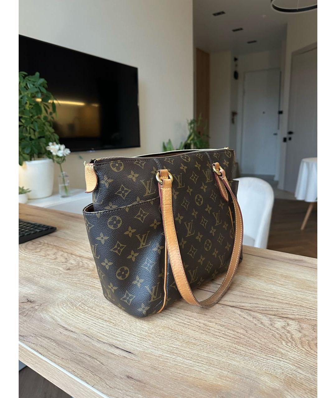 LOUIS VUITTON Коричневая сумка через плечо, фото 2