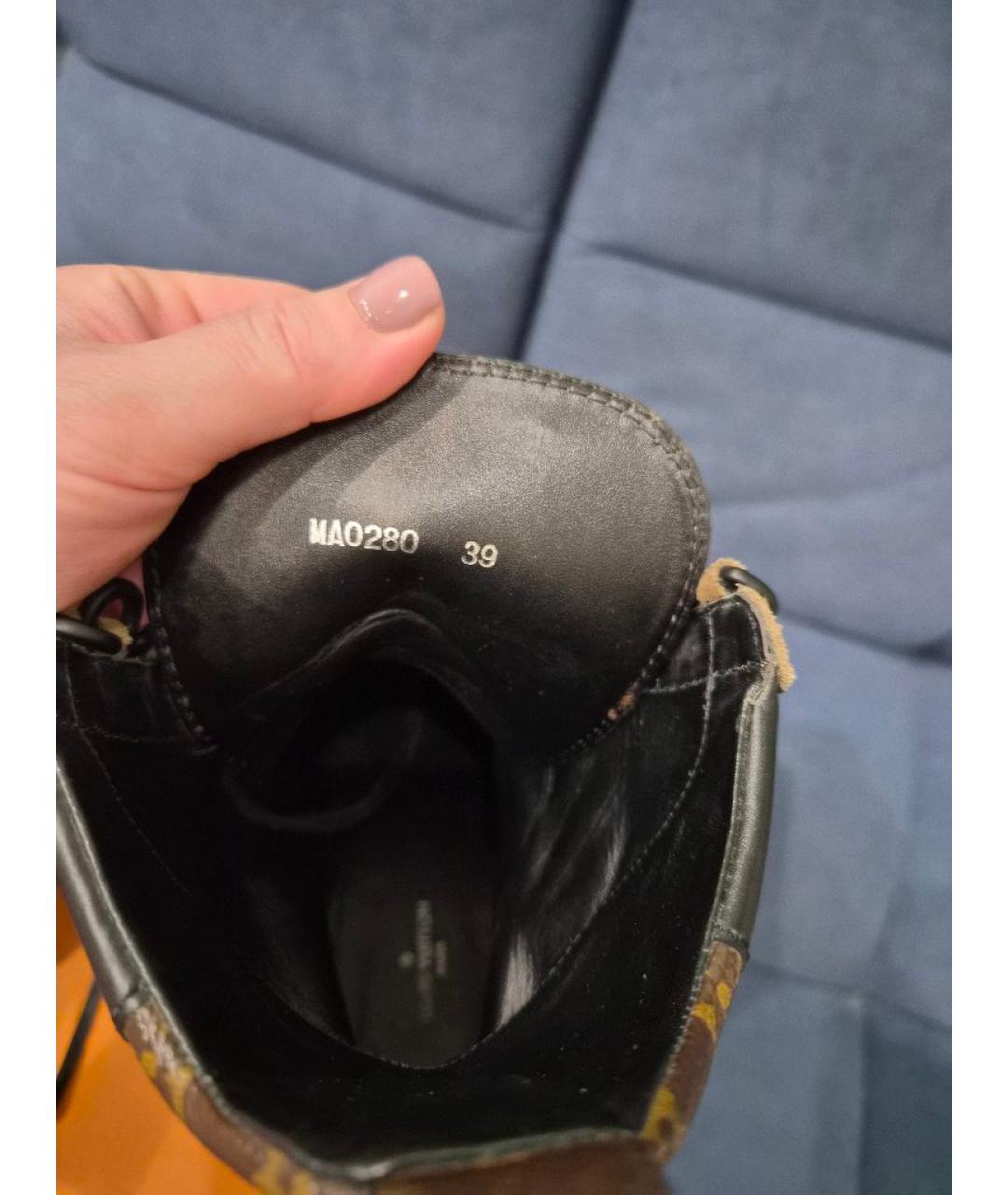 LOUIS VUITTON Коричневые замшевые ботинки, фото 6