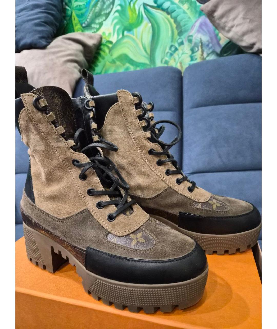 LOUIS VUITTON Коричневые замшевые ботинки, фото 8