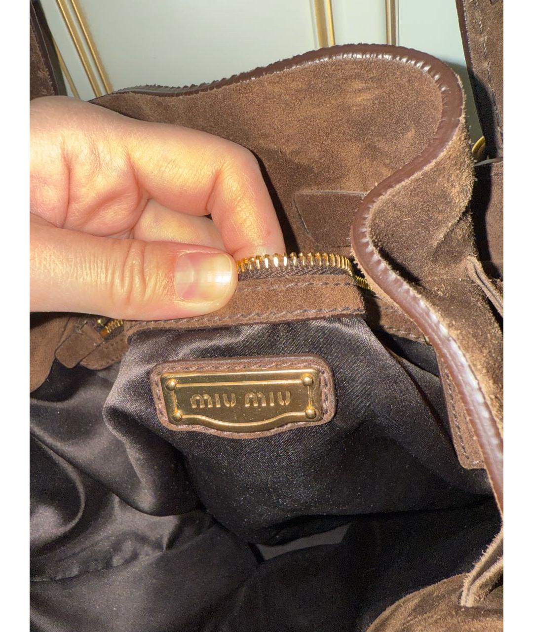 MIU MIU Коричневая замшевая сумка с короткими ручками, фото 4