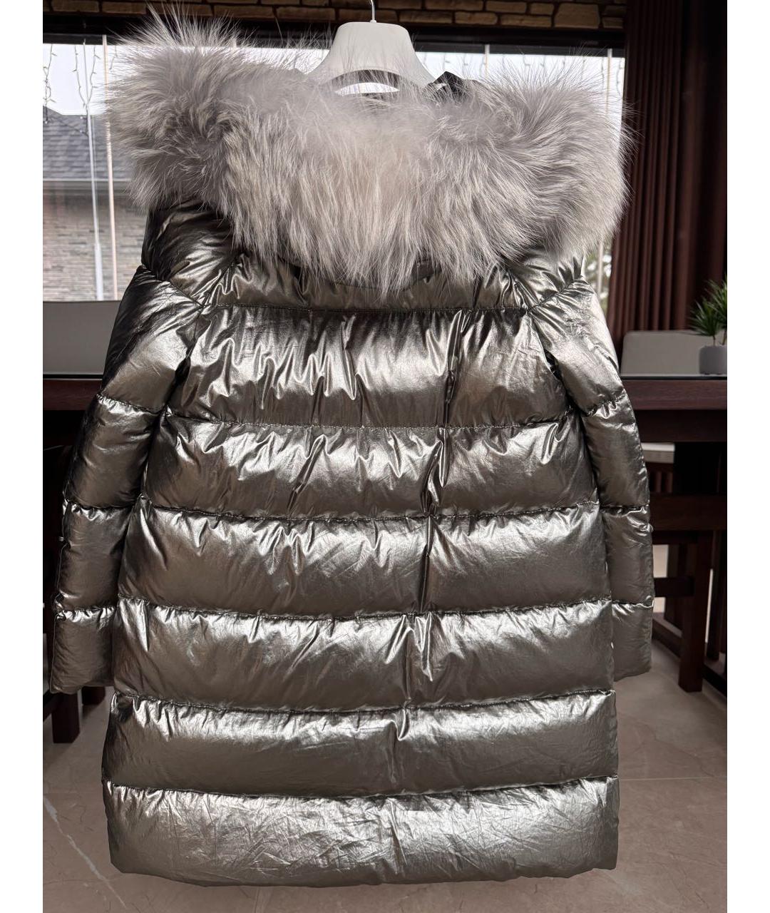 MONCLER Серебрянный полиамидовый пуховик, фото 2