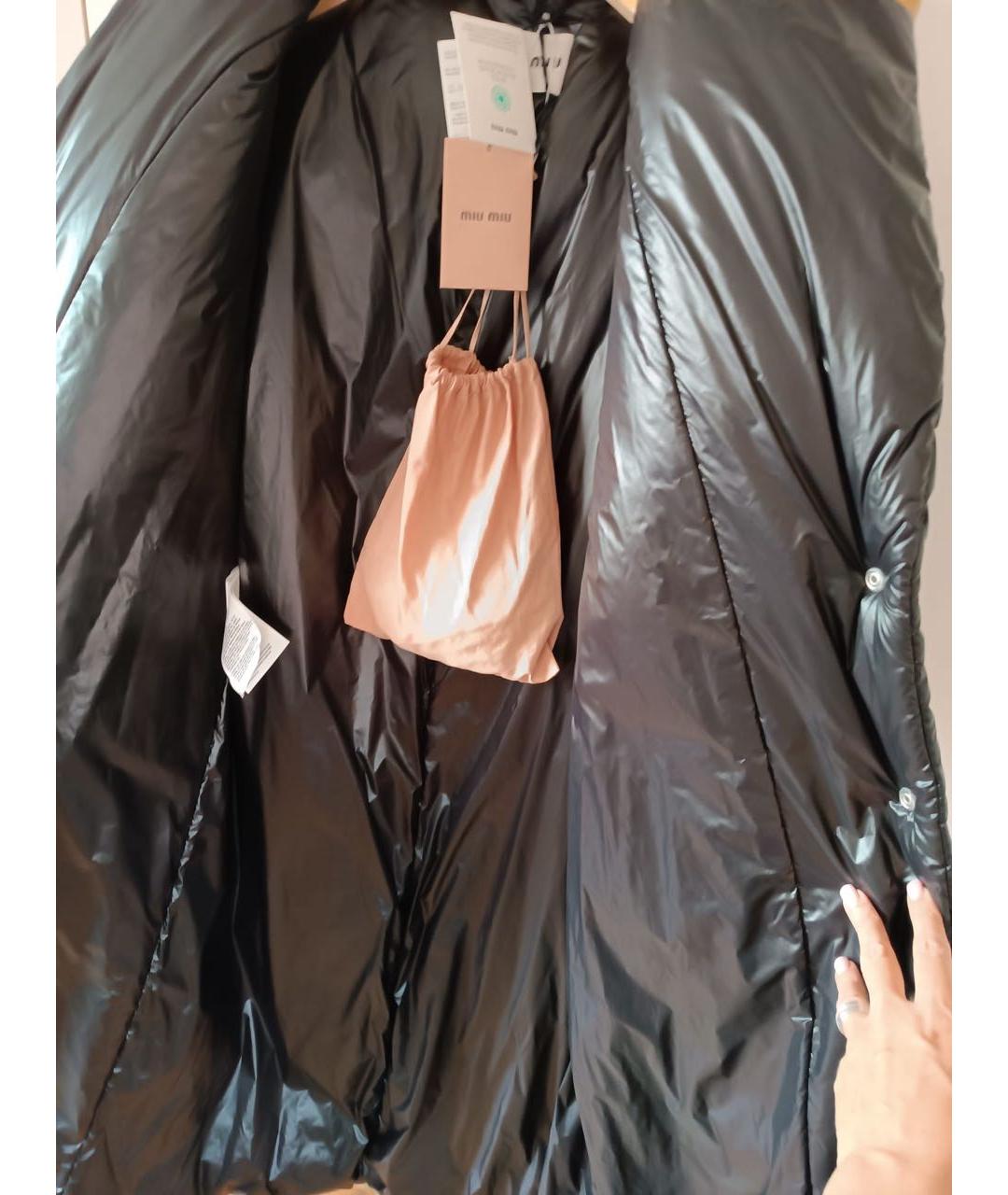 MIU MIU Черный полиамидовый пуховик, фото 3