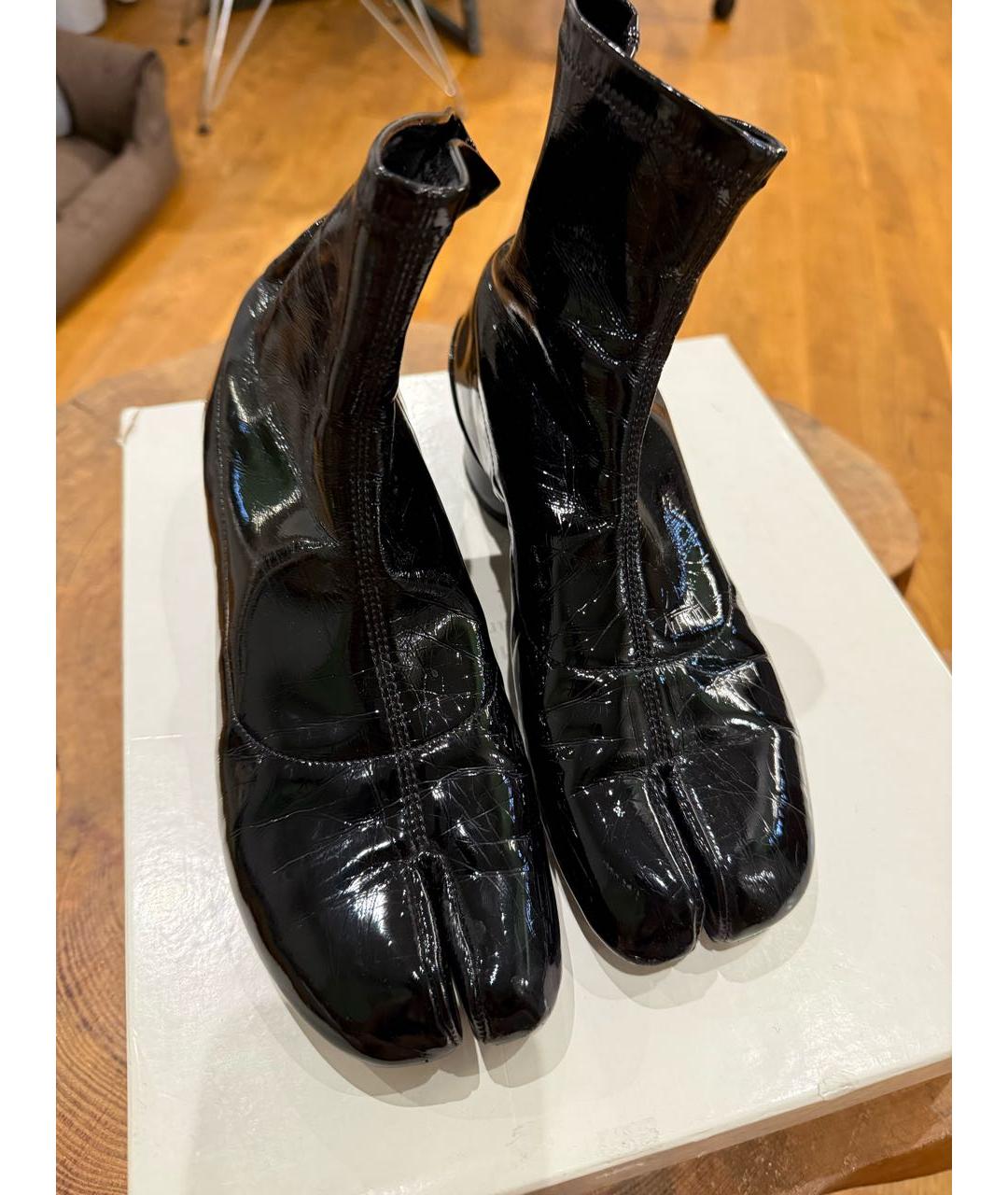 MAISON MARGIELA Черные ботинки из лакированной кожи, фото 3