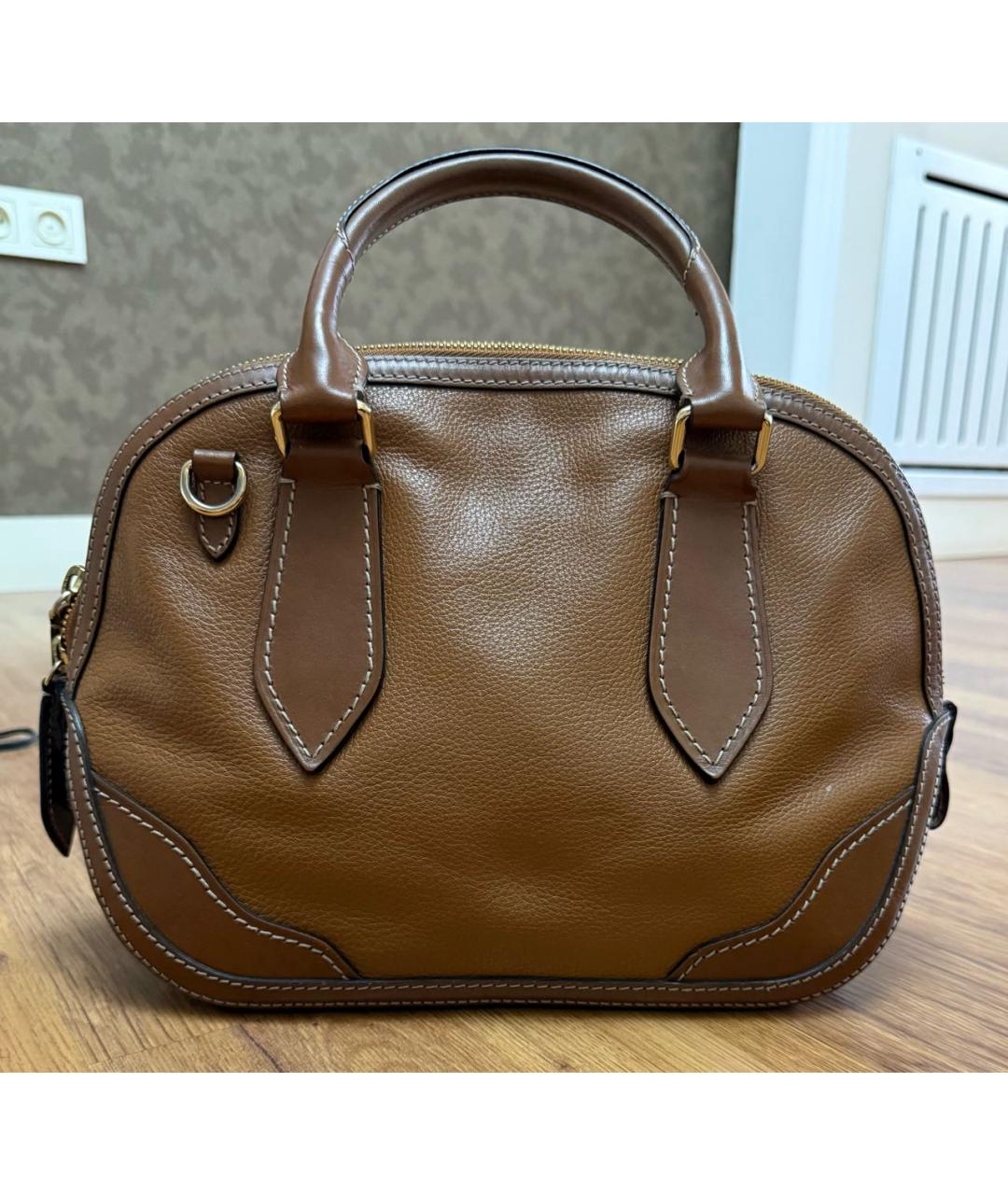 BURBERRY Коричневая кожаная сумка с короткими ручками, фото 3