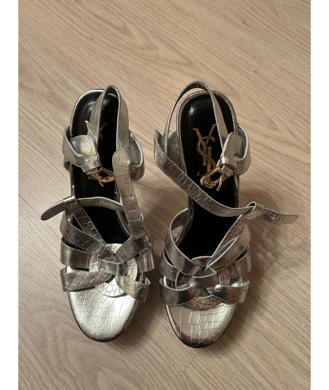 SAINT LAURENT Серебряные босоножки из искусственной кожи, фото 3
