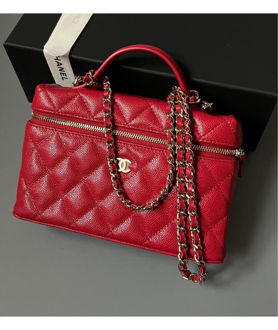 CHANEL Красная кожаная сумка через плечо, фото 2