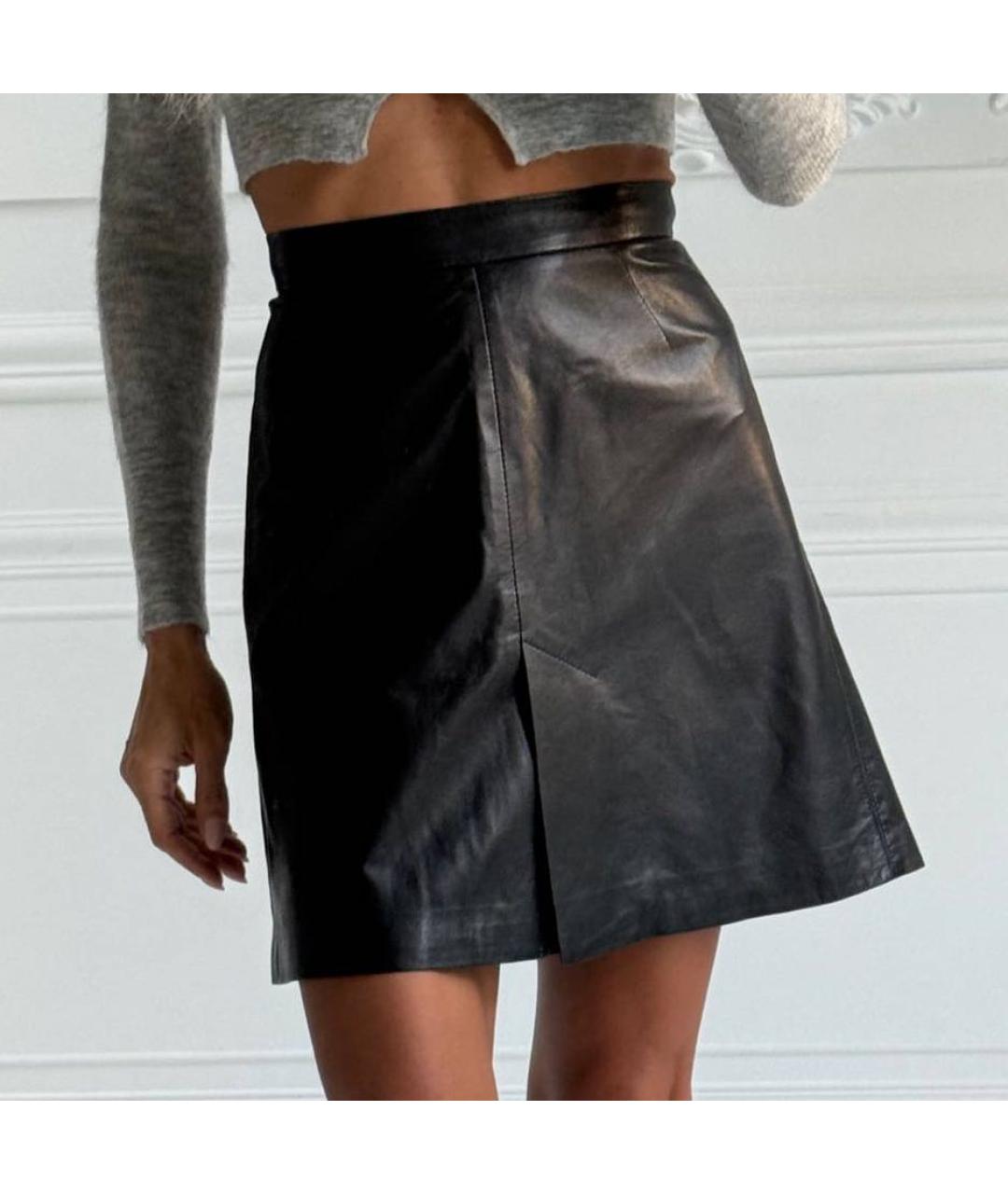 MCQ ALEXANDER MCQUEEN Черная кожаная юбка мини, фото 3