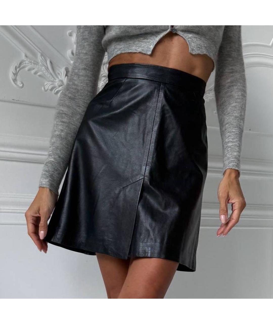 MCQ ALEXANDER MCQUEEN Черная кожаная юбка мини, фото 5