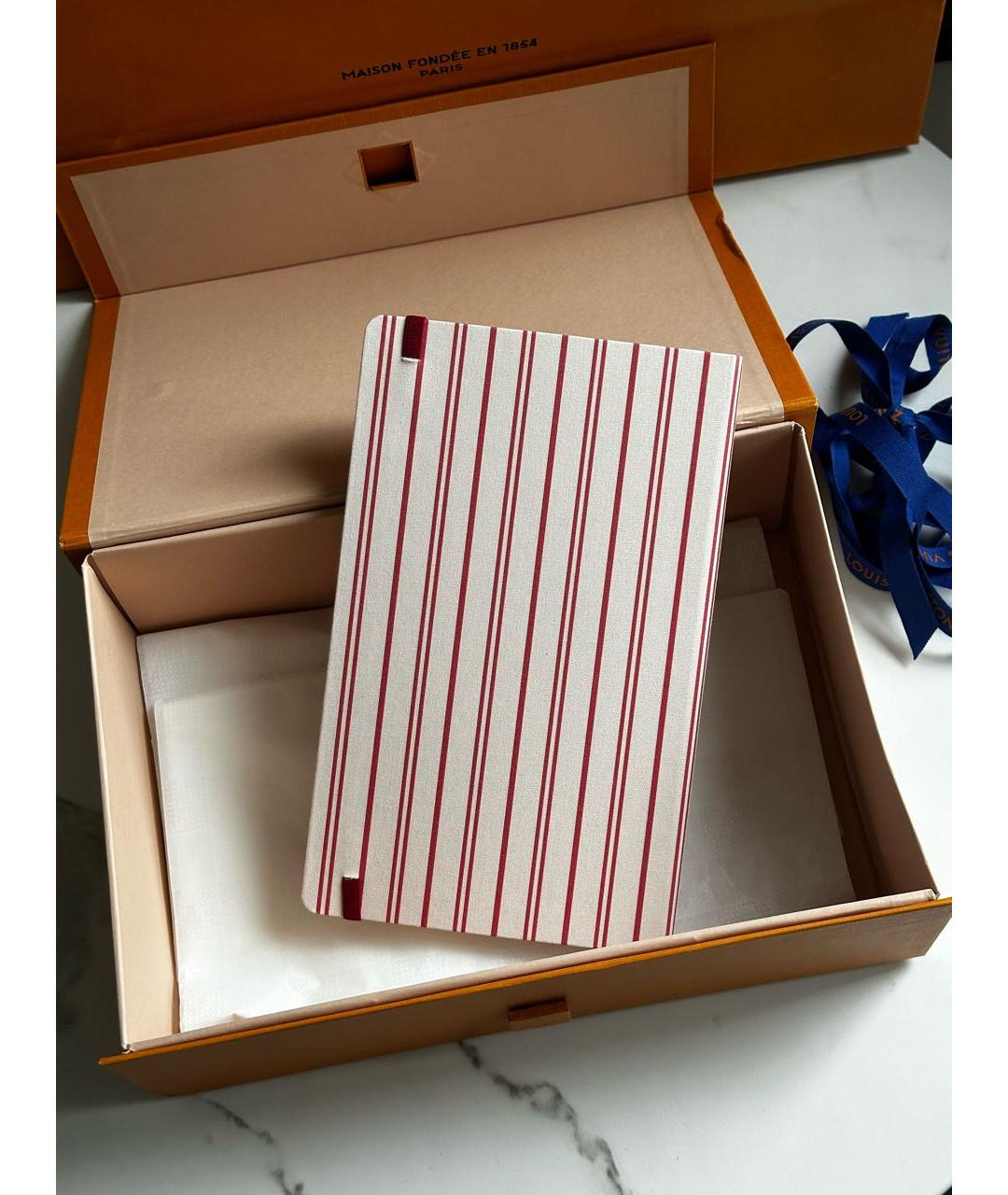 LOUIS VUITTON Книга, фото 4