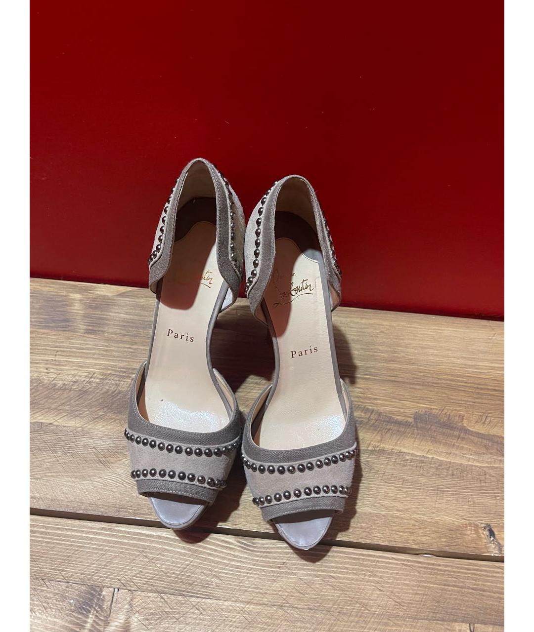 CHRISTIAN LOUBOUTIN Бежевые замшевые туфли, фото 4