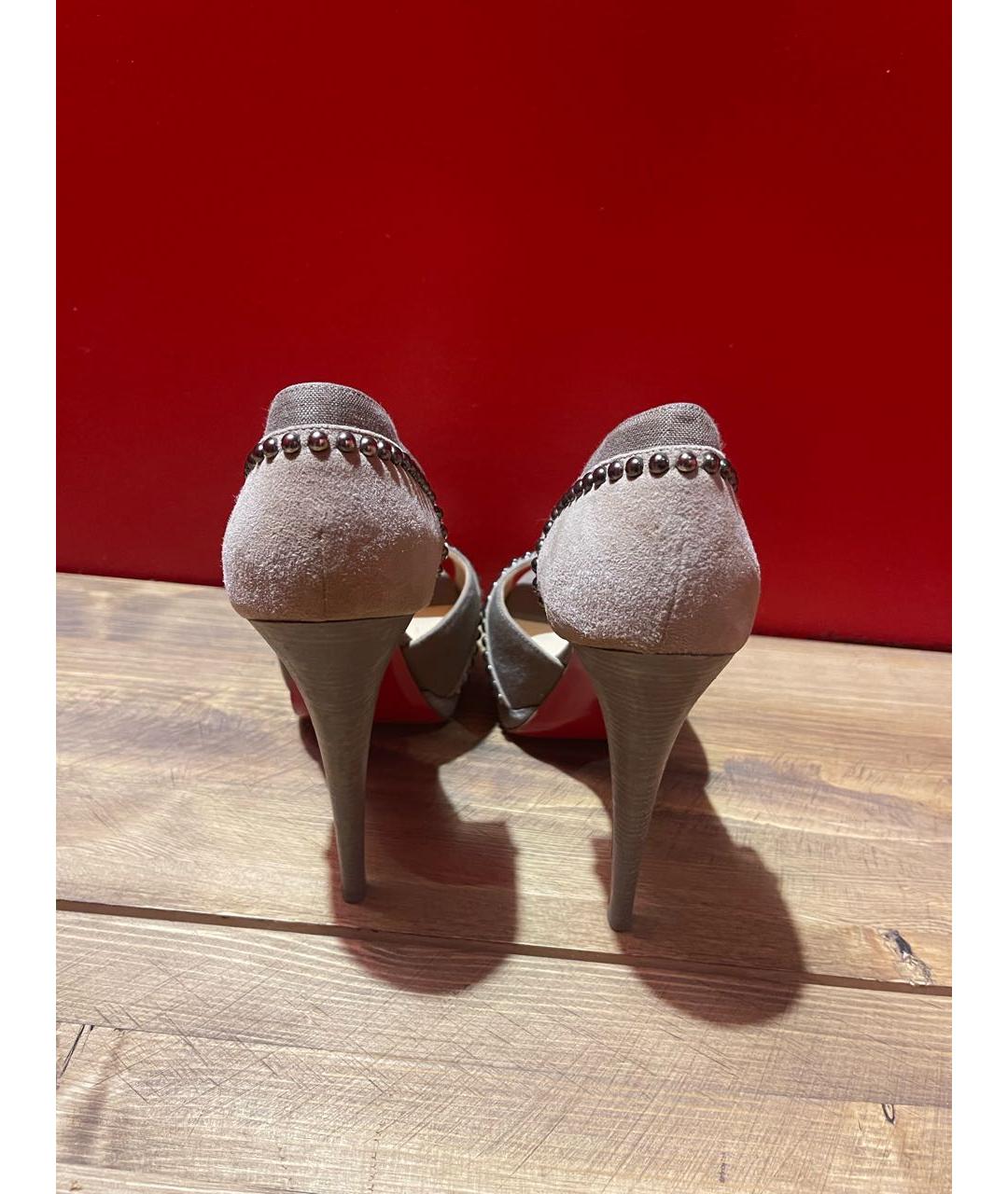 CHRISTIAN LOUBOUTIN Бежевые замшевые туфли, фото 5