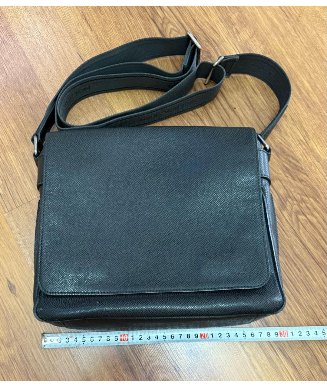 LOUIS VUITTON Черная кожаная сумка на плечо, фото 7