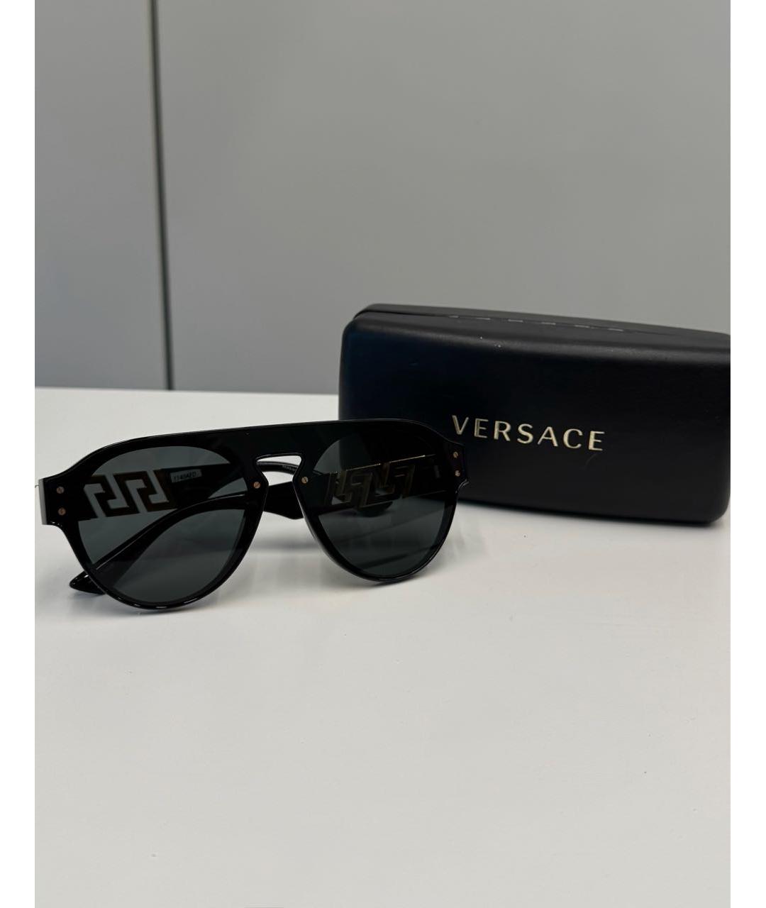 VERSACE Черные пластиковые солнцезащитные очки, фото 3