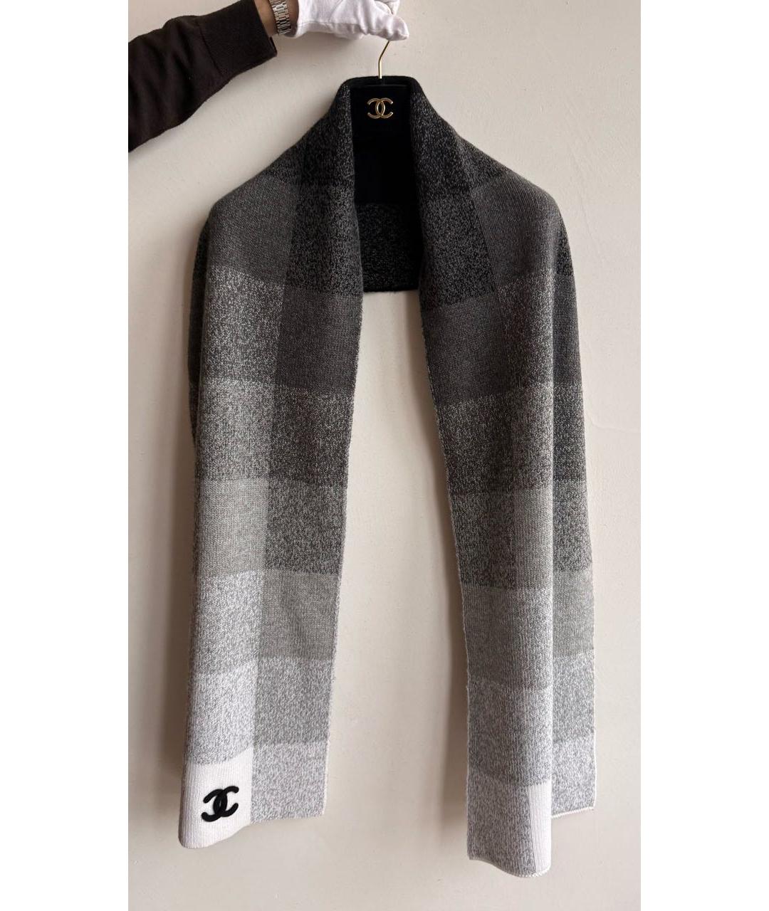 CHANEL Серый шерстяной шарф, фото 6