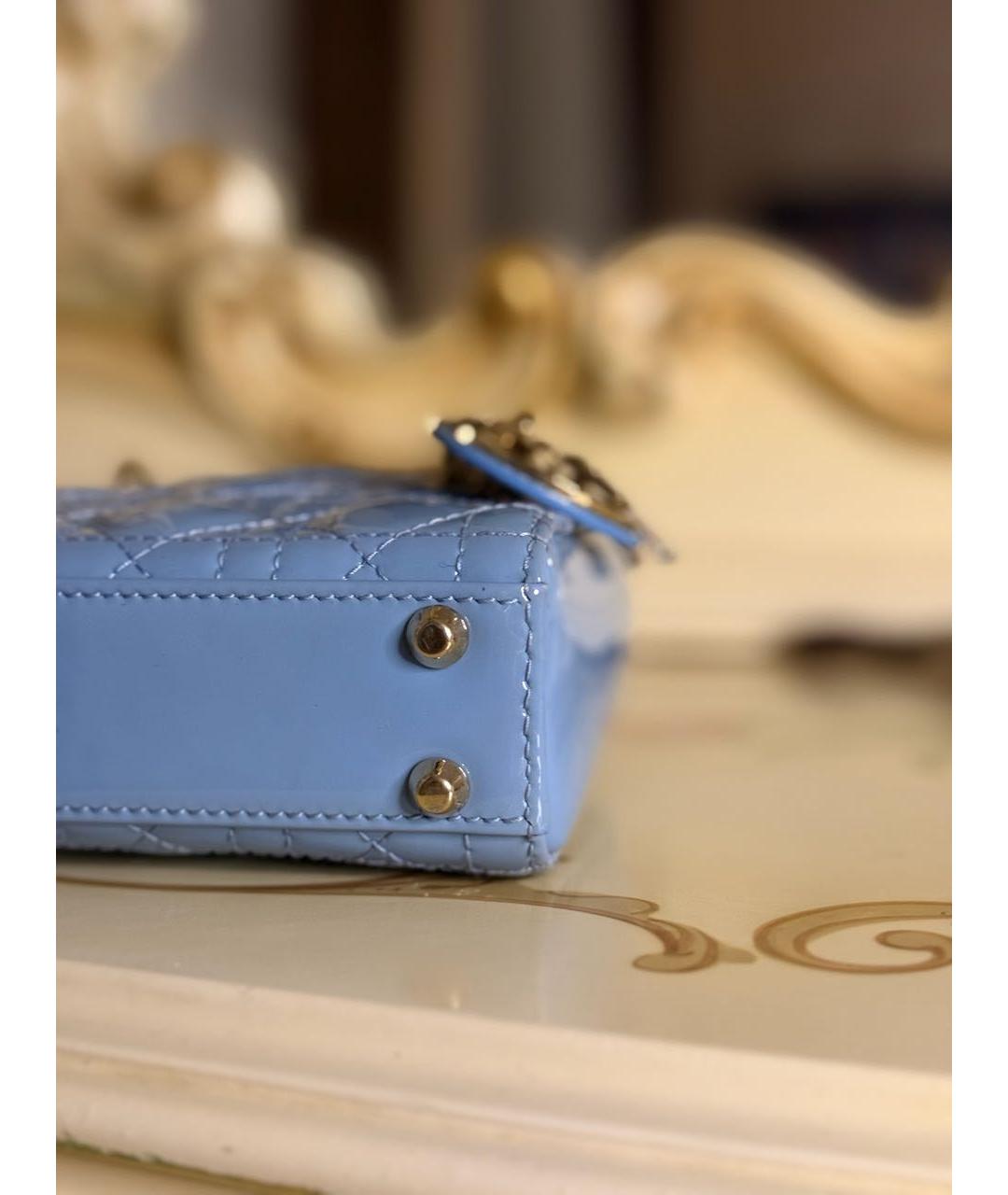 CHRISTIAN DIOR Голубая сумка с короткими ручками из лакированной кожи, фото 7