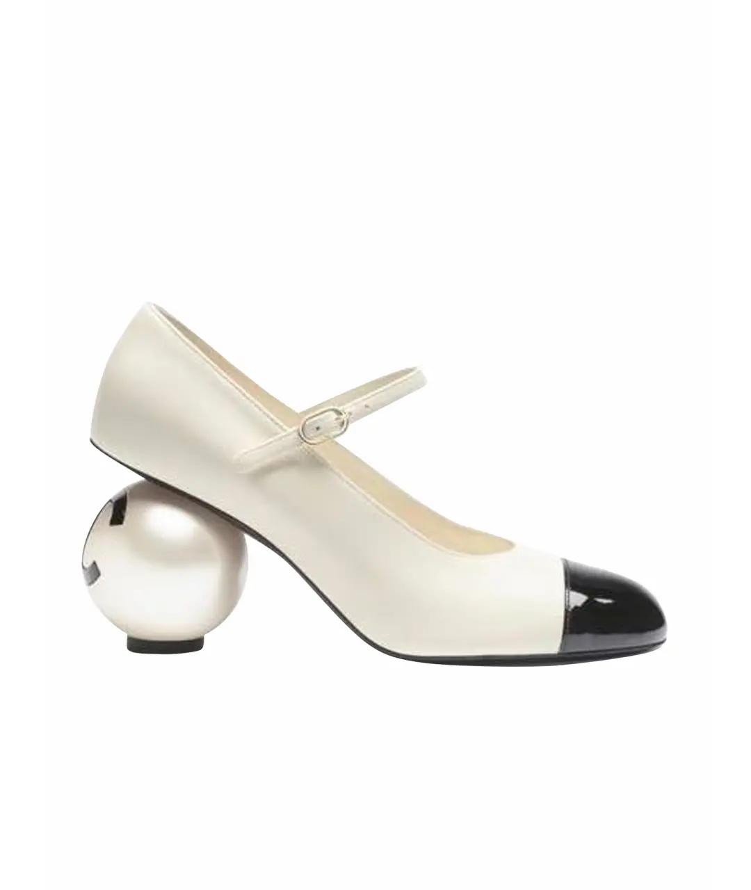 CHANEL Белые кожаные туфли, фото 1