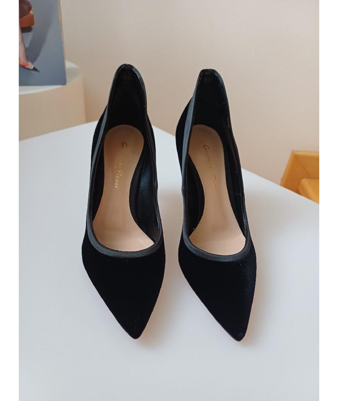 GIANVITO ROSSI Черные бархатные туфли, фото 6