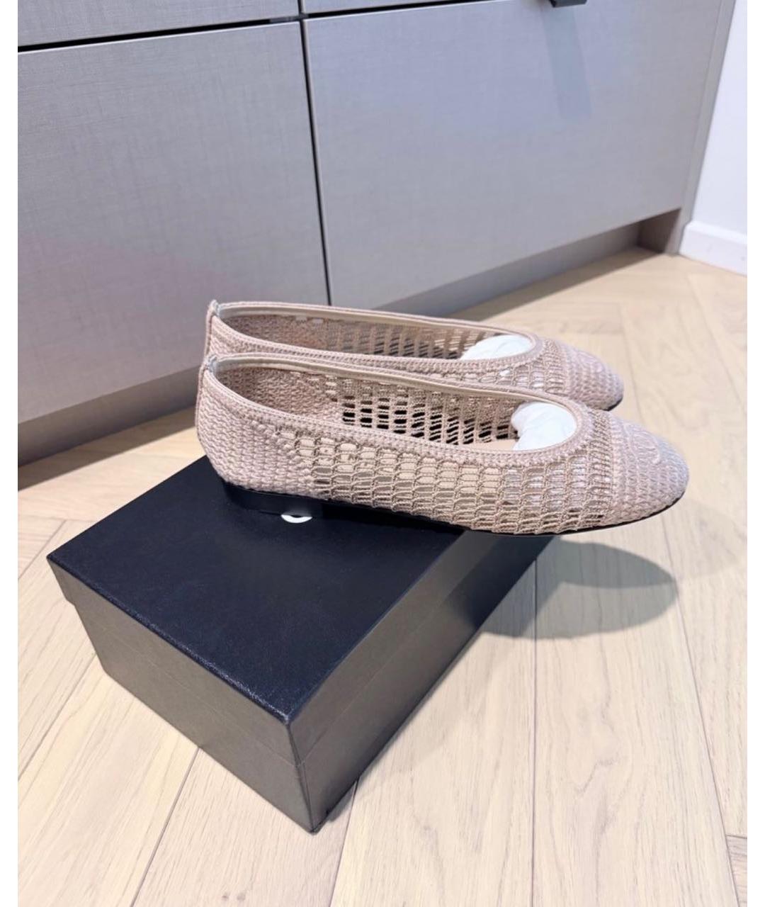 CHANEL Бежевые текстильные балетки, фото 5