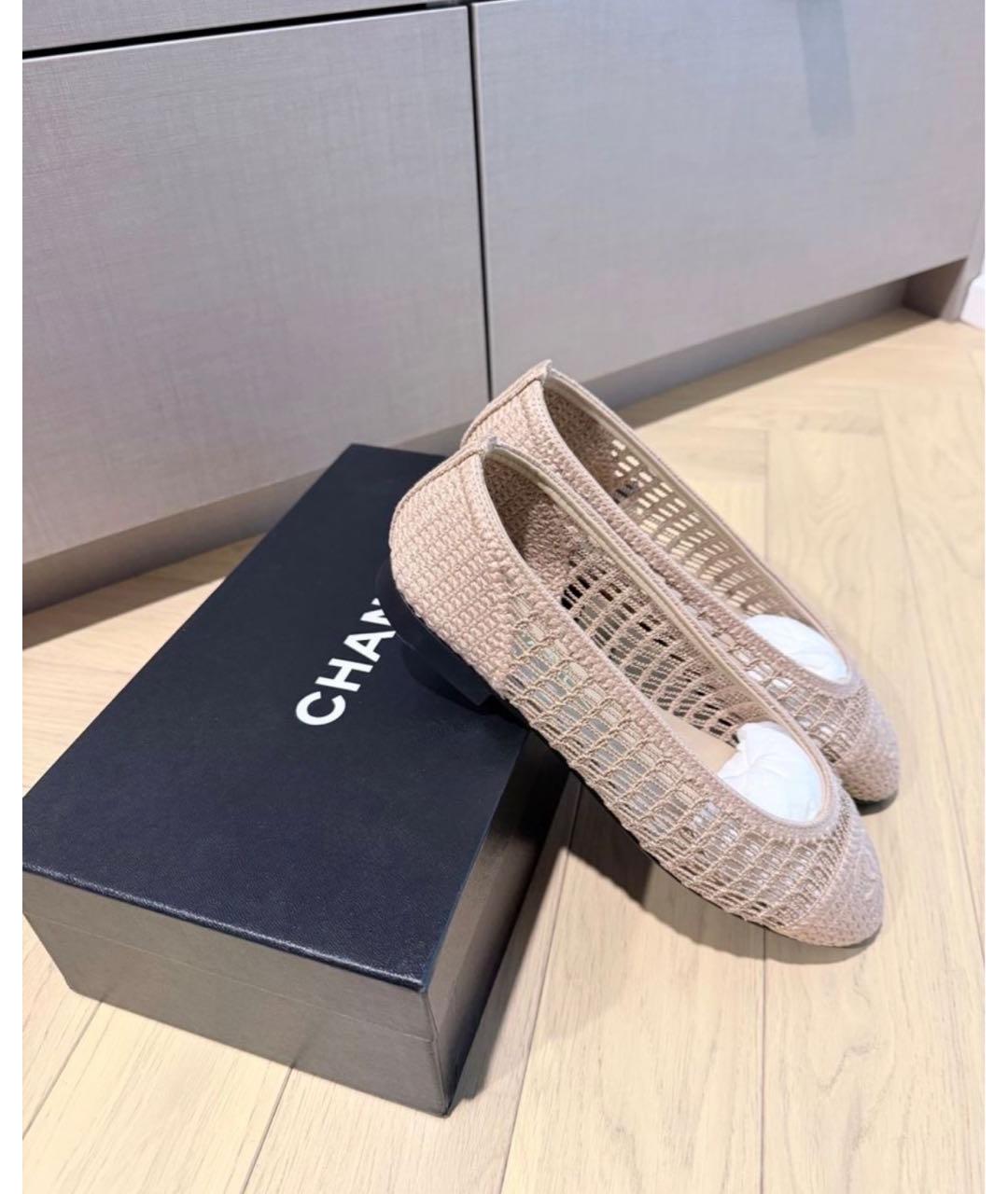 CHANEL Бежевые текстильные балетки, фото 3
