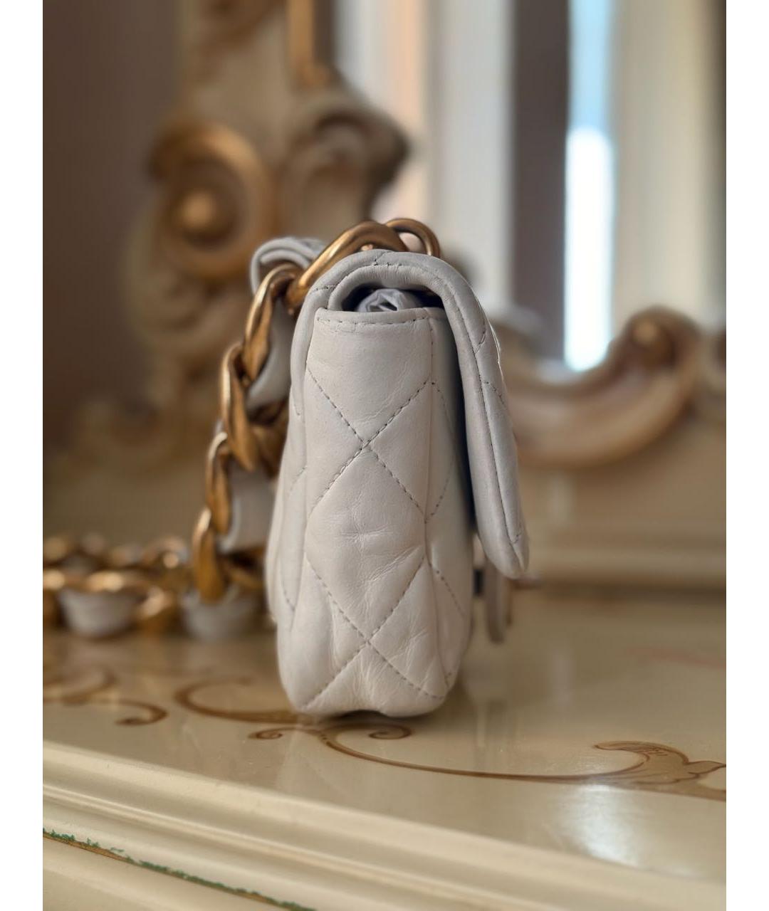 CHANEL Белая кожаная сумка с короткими ручками, фото 6