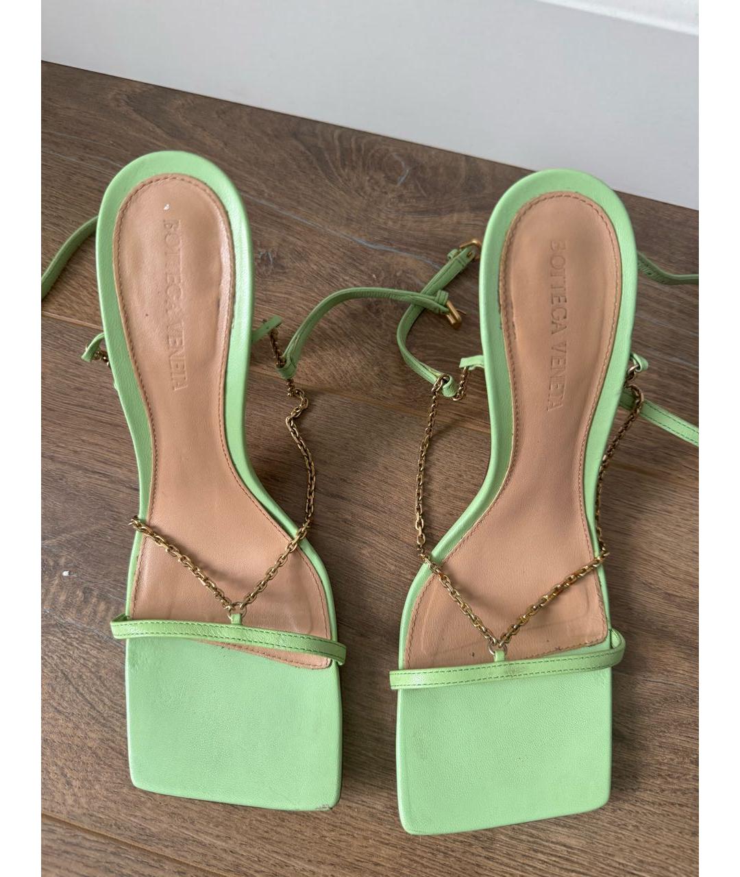 BOTTEGA VENETA Салатовые кожаные босоножки, фото 3