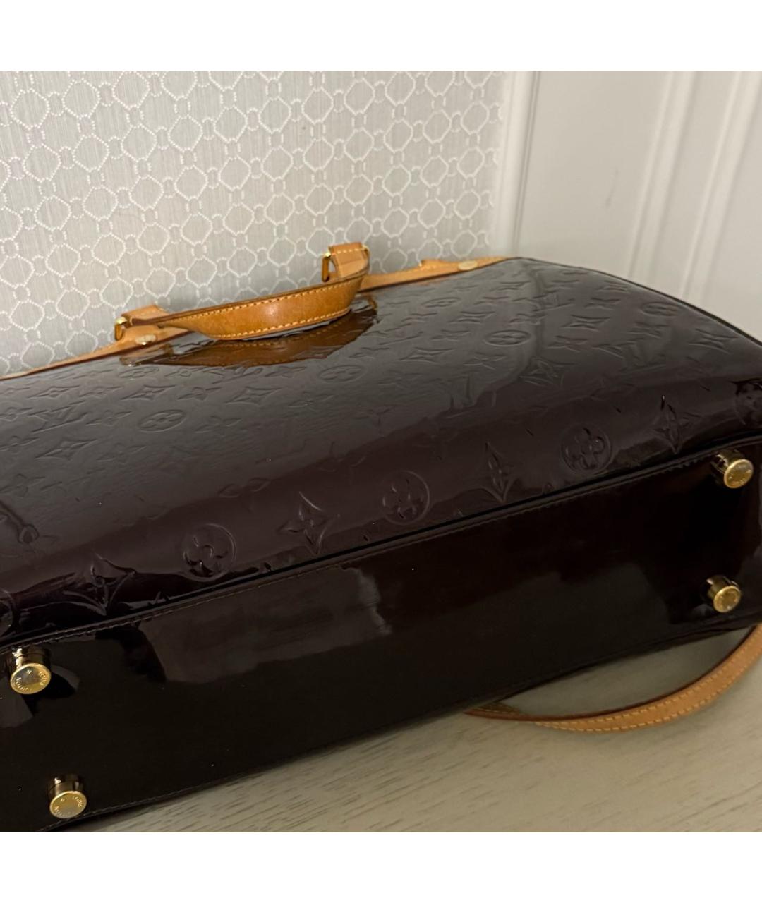 LOUIS VUITTON Бордовая сумка тоут из лакированной кожи, фото 3