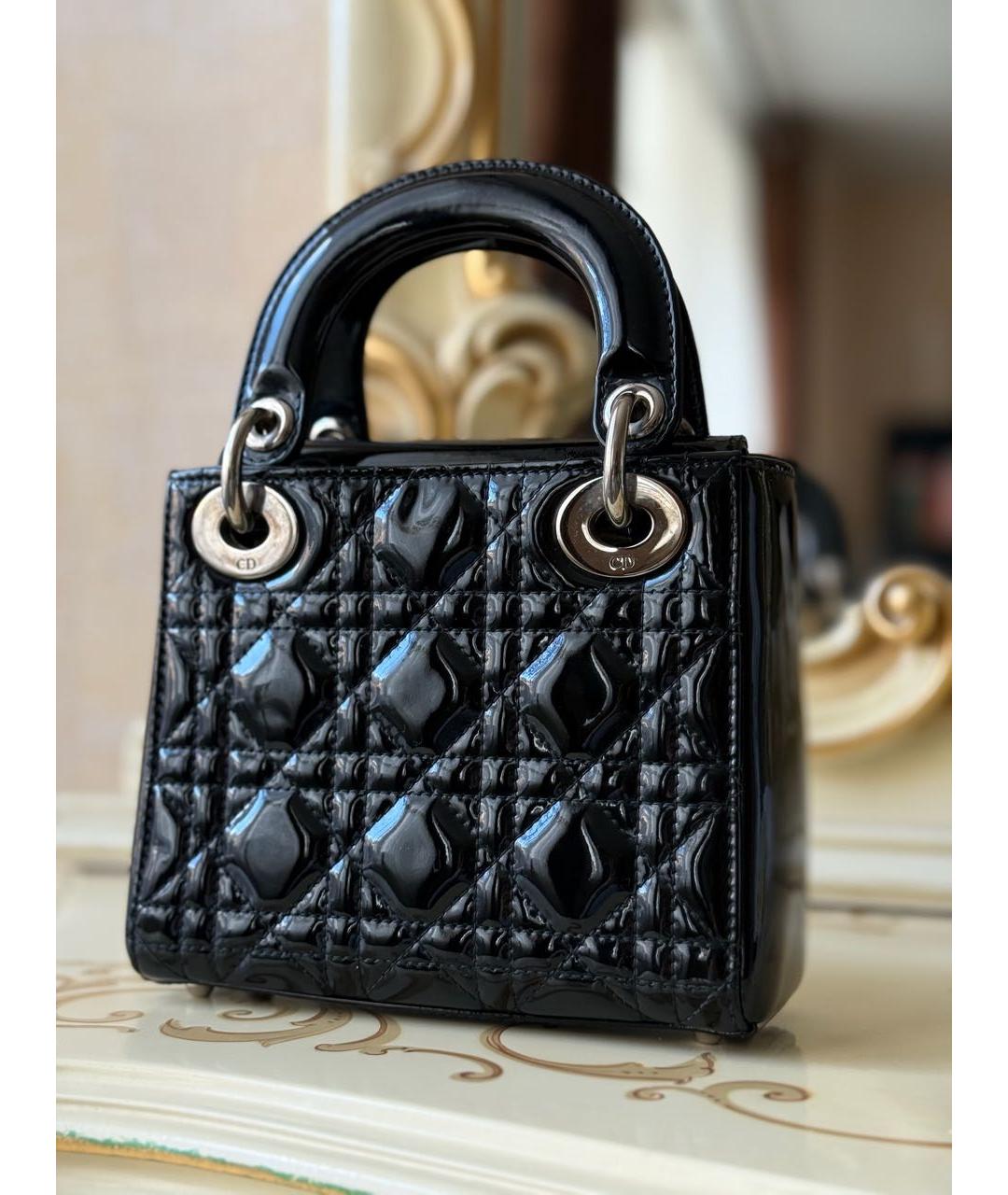 CHRISTIAN DIOR Черная сумка с короткими ручками из лакированной кожи, фото 5