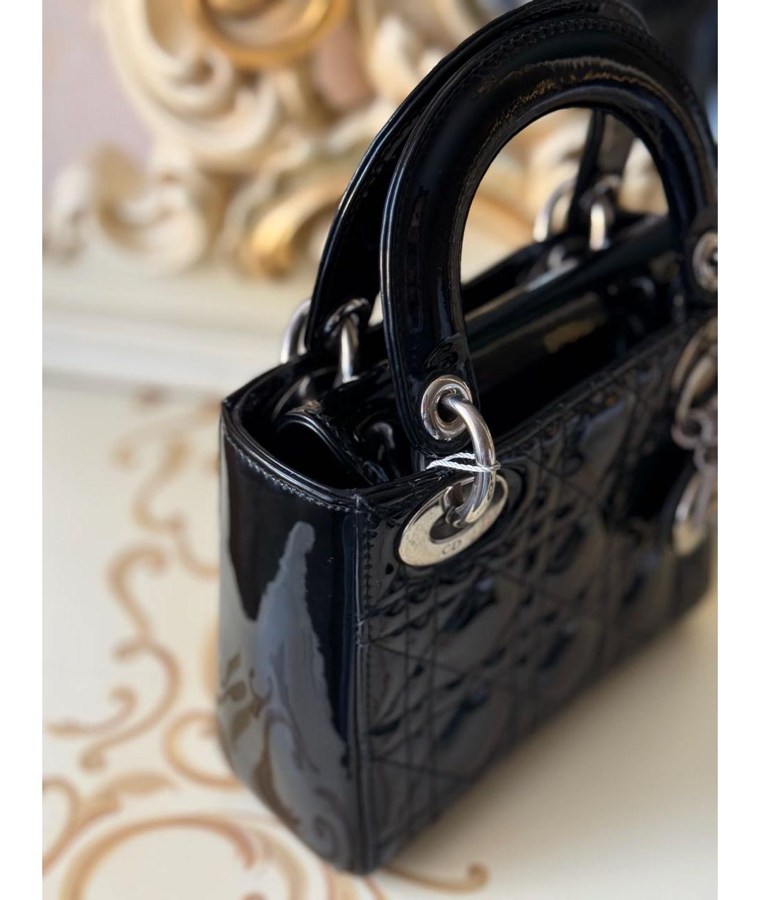 CHRISTIAN DIOR Черная сумка с короткими ручками из лакированной кожи, фото 8