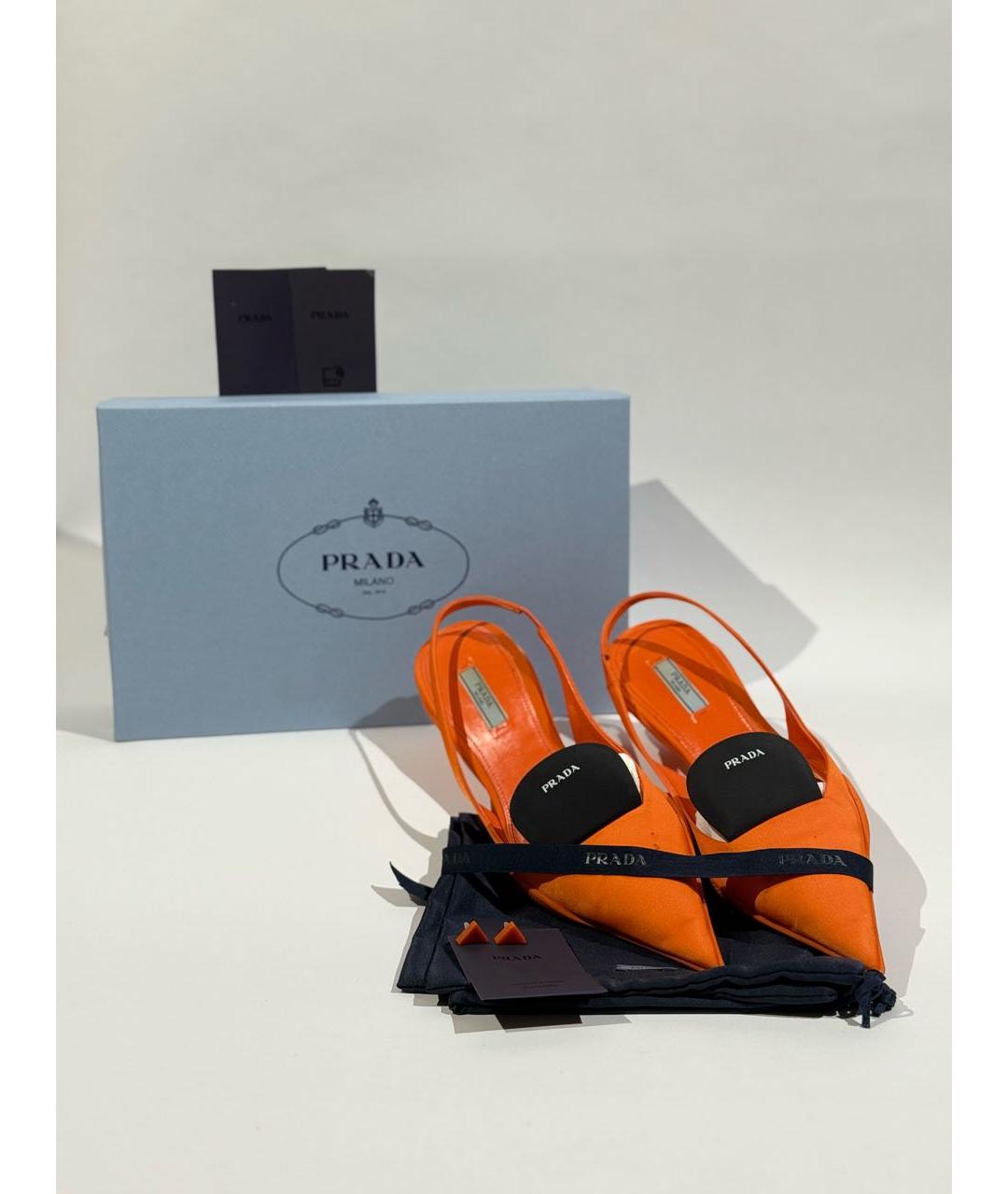 PRADA Оранжевое текстильные туфли, фото 5