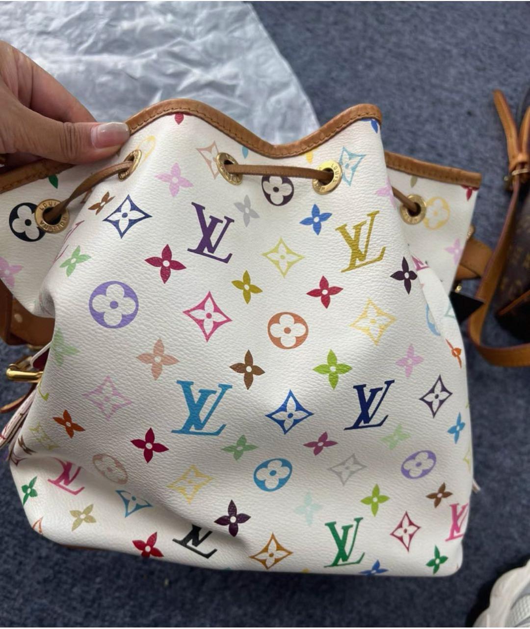 LOUIS VUITTON Белая кожаная сумка через плечо, фото 3