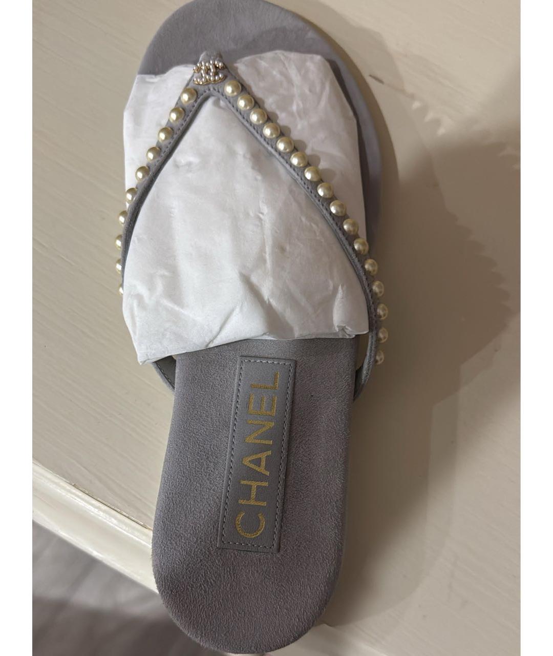 CHANEL Серые замшевые шлепанцы, фото 4