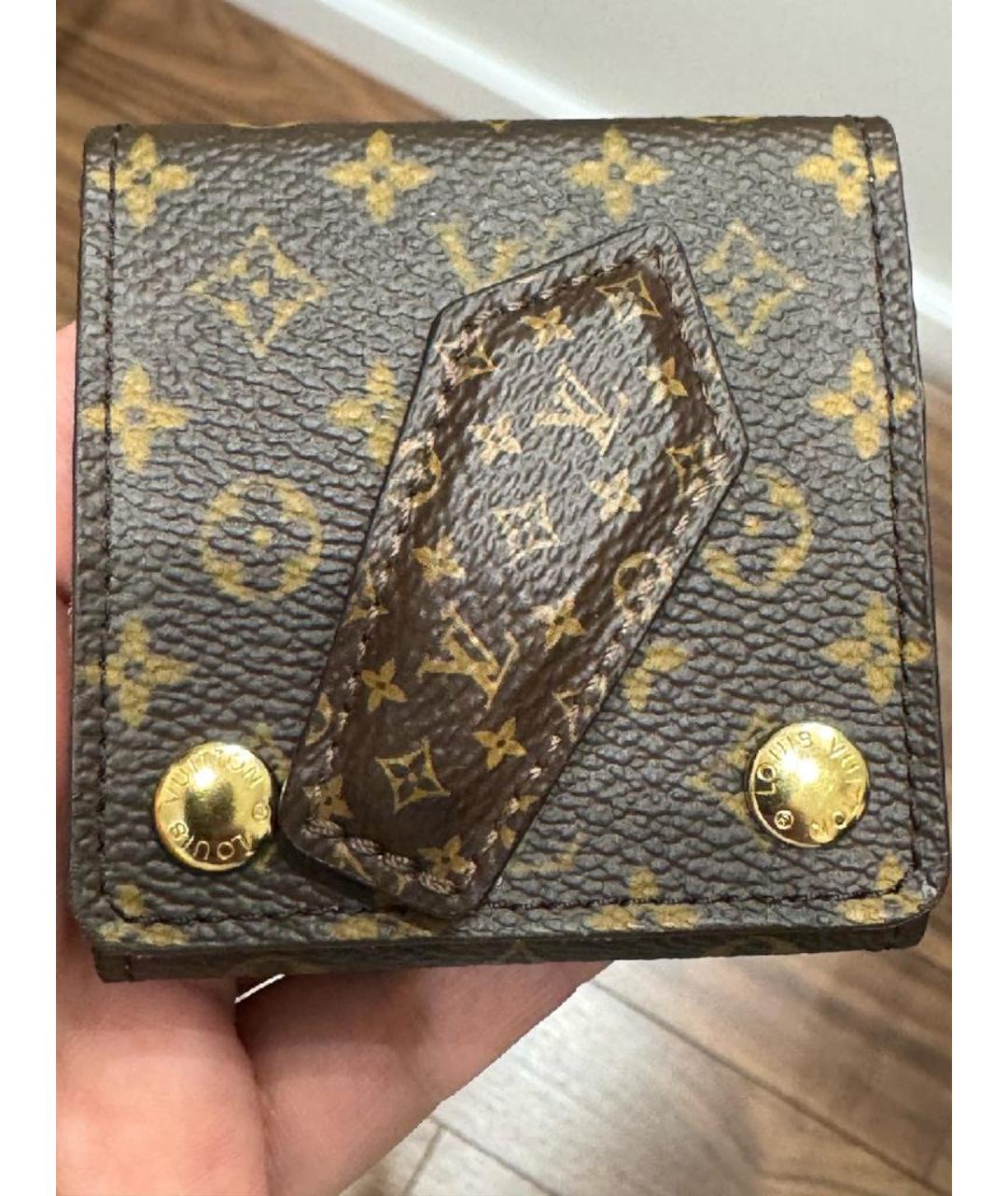 LOUIS VUITTON Коричневая заколка, фото 7