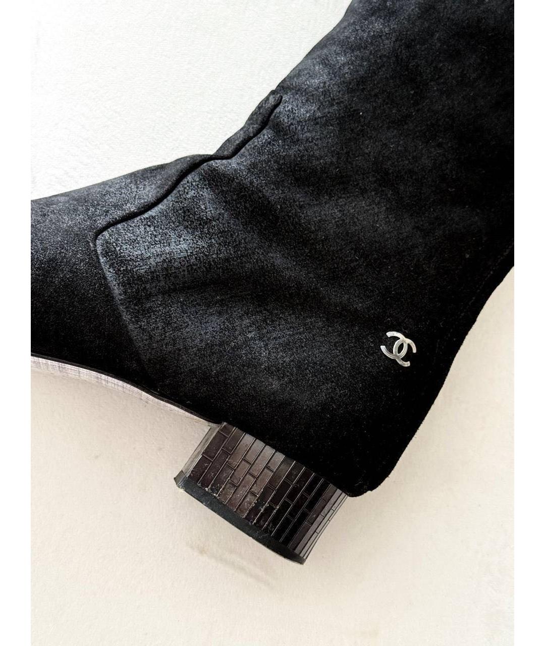CHANEL Черные замшевые сапоги, фото 3