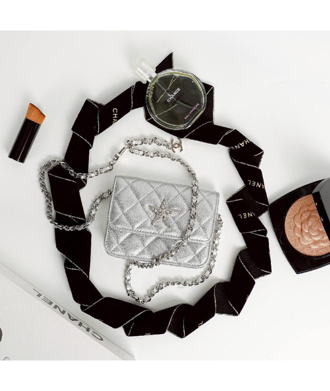 CHANEL Серебряная кожаная сумка через плечо, фото 2