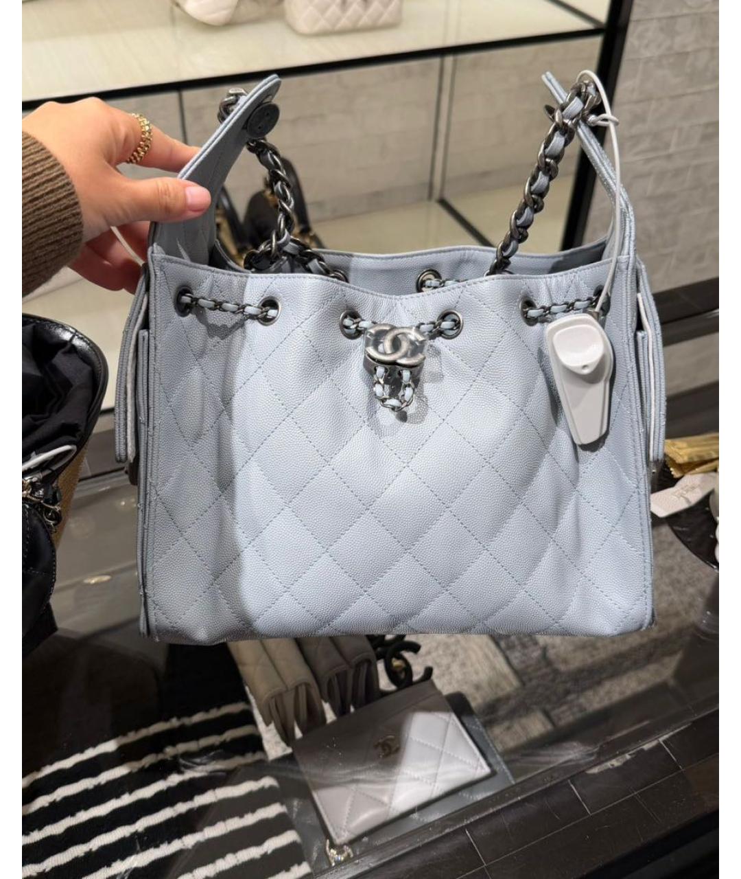 CHANEL Голубая кожаная сумка через плечо, фото 2